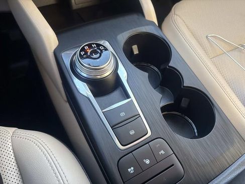 Used 2021 Ford Escape Titanium image 27