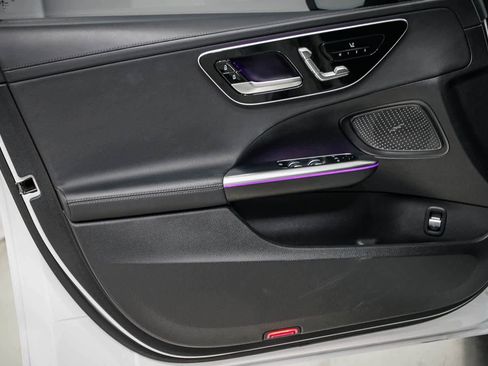 Used 2022 Mercedes-Benz C 300 Sedan image 19