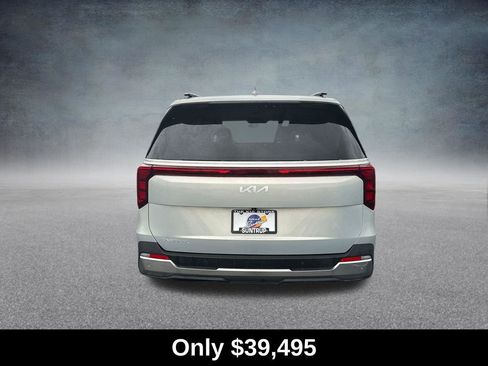 Used 2025 Kia Carnival SX FWD image 4