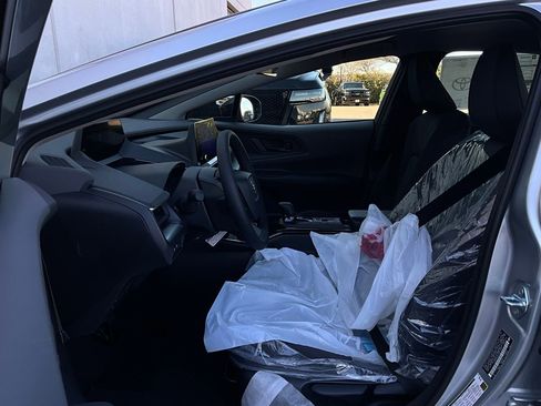New 2026 Toyota Prius LE image 9