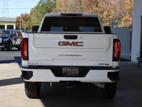 Used 2021 GMC Sierra 2500 AT4 image 4