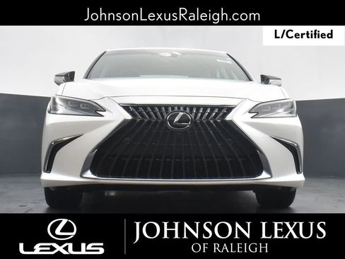 Certified 2025 Lexus ES 300h Ultra Luxury w/ Accessory Package (Z2) image 11