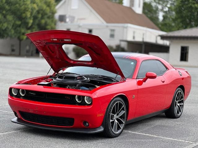 Used 2016 Dodge Challenger R/T Scat Pack RWD image 41