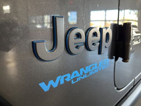 Used 2021 Jeep Wrangler Unlimited Rubicon 4xe w/ Steel Bumper Group image 18