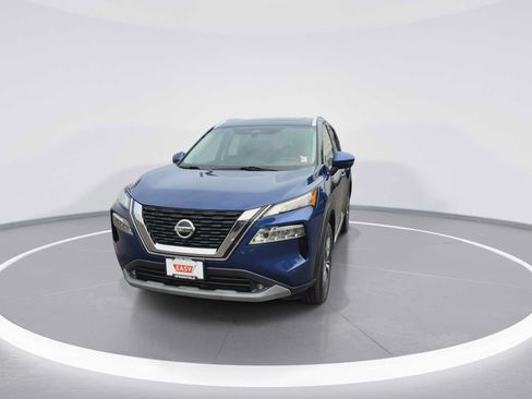 Used 2021 Nissan Rogue SL w/ Premium Package AWD/4WD image 3