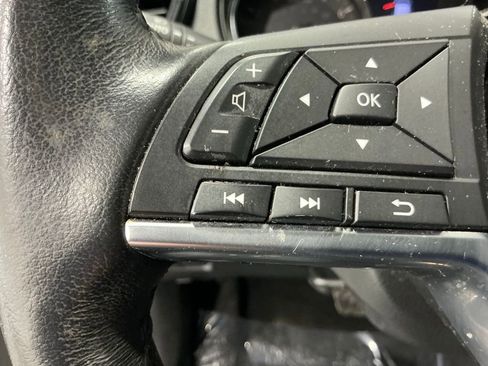 Used 2018 Nissan Rogue SL w/ Premium Package image 33