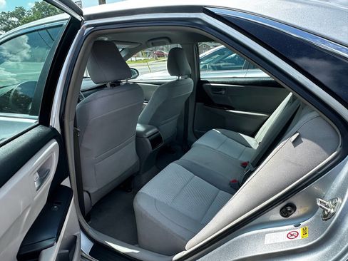 Used 2016 Toyota Camry LE image 3