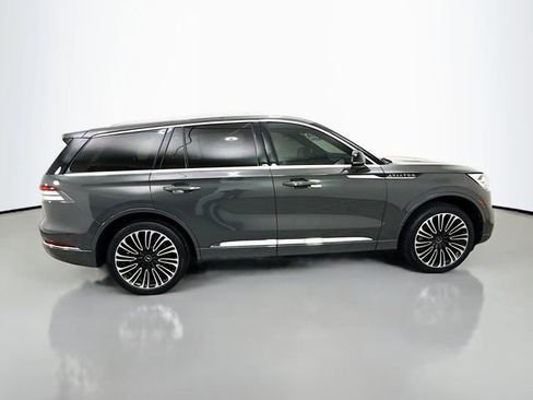 Used 2023 Lincoln Aviator Black Label w/ Dynamic Handling Package image 8