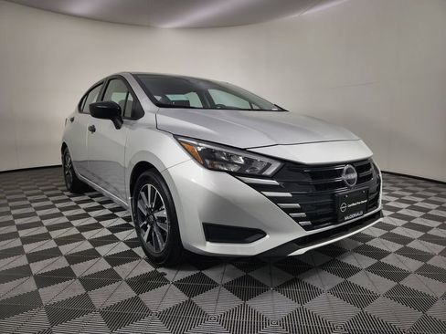 Certified 2025 Nissan Versa S w/ S Plus Package FWD image 7