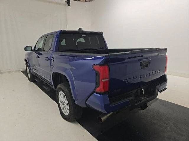 Certified 2025 Toyota Tacoma SR5 AWD/4WD image 60