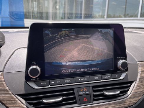 Used 2022 Nissan Altima 2.5 SL FWD image 29