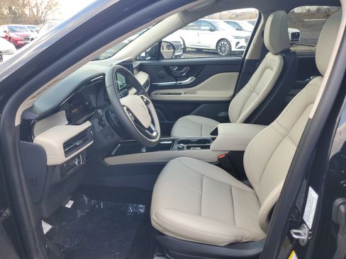 New 2026 Lincoln Corsair Premiere image 12