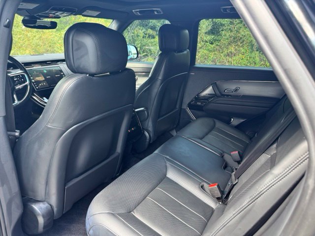 Used 2025 Land Rover Range Rover Sport SE AWD/4WD image 12