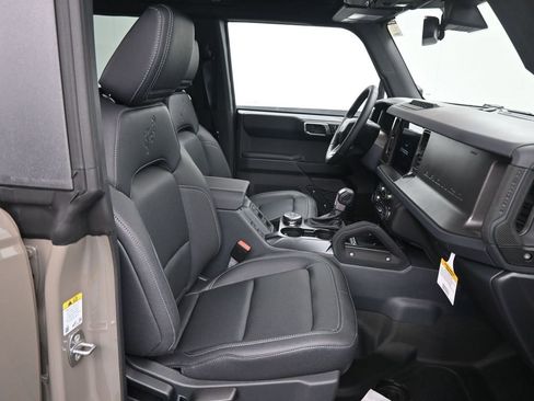 Certified 2025 Ford Bronco Badlands image 15