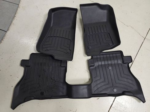 Used 2024 Jeep Wrangler Sahara w/ Technology Group image 10