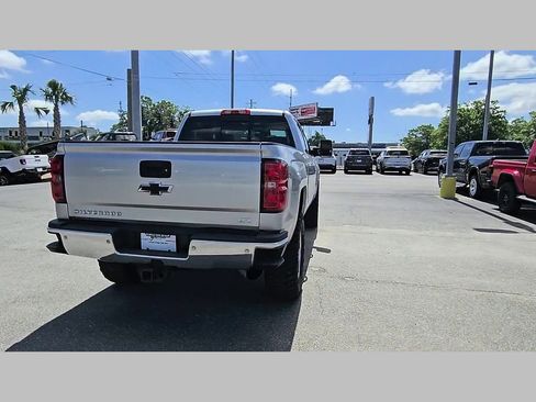 Used 2016 Chevrolet Silverado 2500 LTZ w/ Duramax Plus Package AWD/4WD image 28