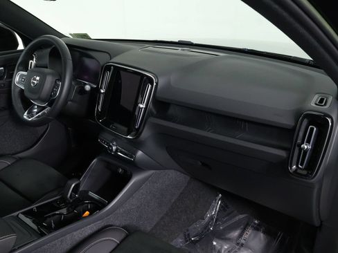 Used 2023 Volvo XC40 Recharge Ultimate w/ Protection Package Premier AWD/4WD image 22