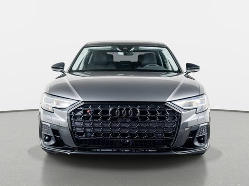 Used 2022 Audi S8 w/ S8 Executive Package image 25