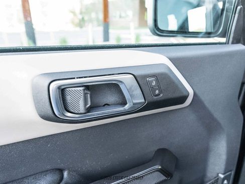 Used 2024 Ford Bronco Wildtrak AWD/4WD image 37