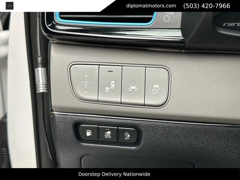 Used 2018 Kia Niro EX Premium image 35