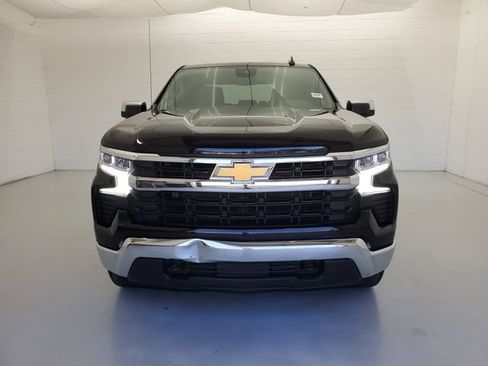 Used 2022 Chevrolet Silverado 1500 LT w/ Z71 Off-Road Package image 3