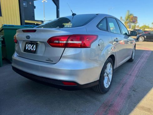 Used 2016 Ford Focus SE FWD image 5