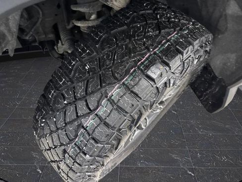 Used 2024 GMC Sierra 1500 AT4 w/ Technology Package image 42