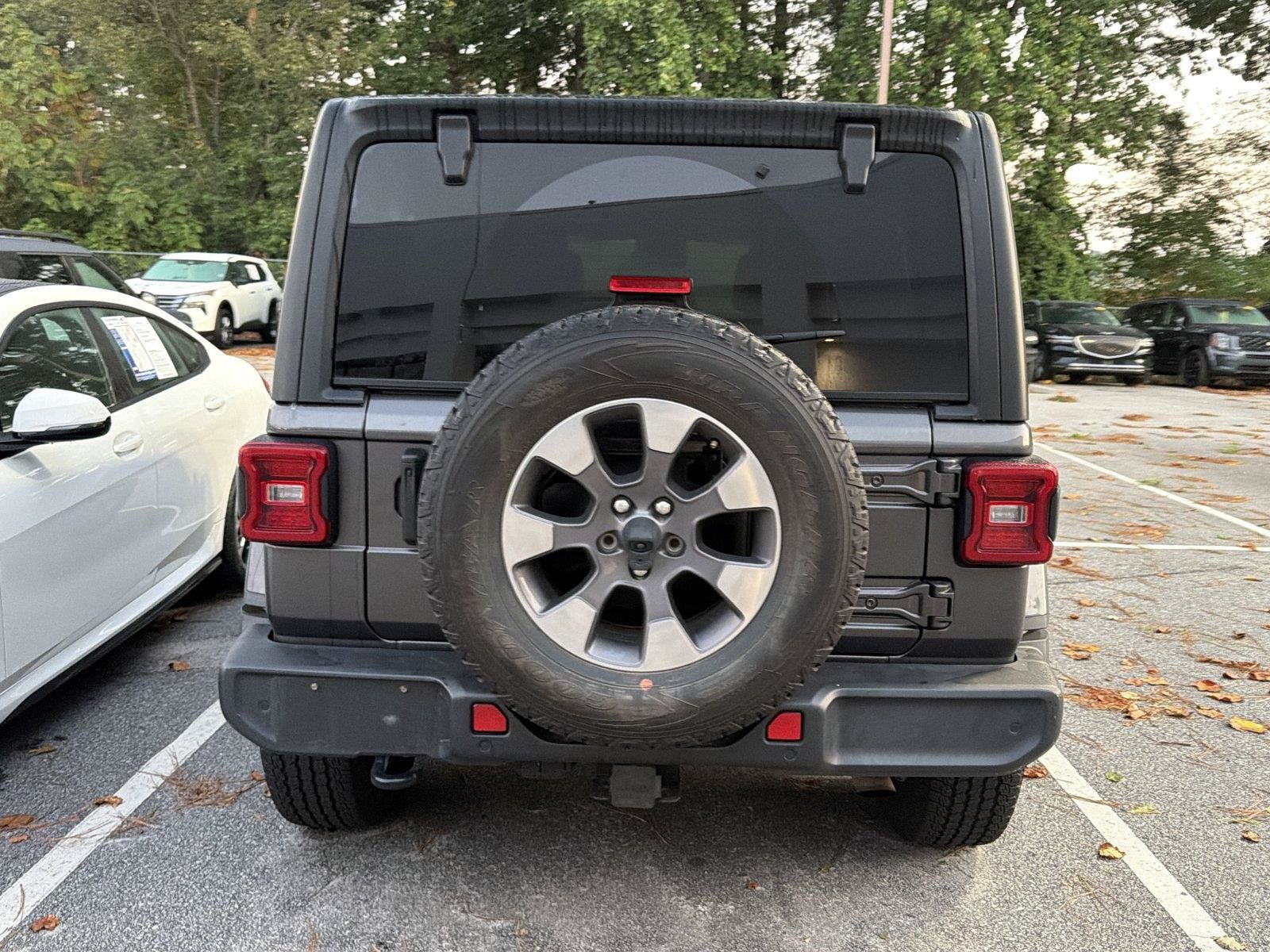 Used 2021 Jeep Wrangler Unlimited Sahara w/ Uconnect 4C Nav & Sound Group AWD/4WD image 5