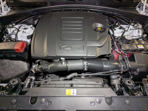 New 2026 Land Rover Range Rover Velar Dynamic SE image 18