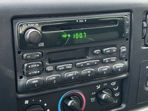 Used 2003 Ford F250 XLT image 17