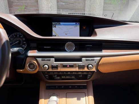 Used 2016 Lexus ES 350 FWD image 13