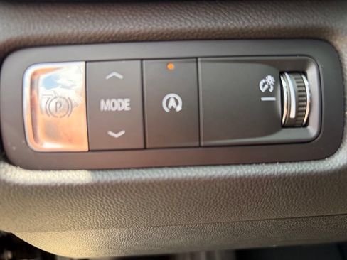 Used 2026 GMC Acadia Denali w/ Super Cruise Package FWD image 31
