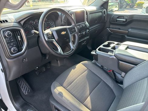 Used 2022 Chevrolet Silverado 1500 LT AWD/4WD image 33