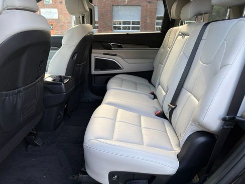 Certified 2021 Kia Telluride EX w/ Towing Package AWD/4WD image 29