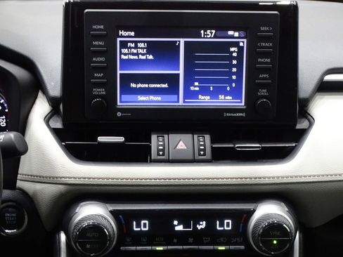 Used 2021 Toyota RAV4 XLE Premium image 27