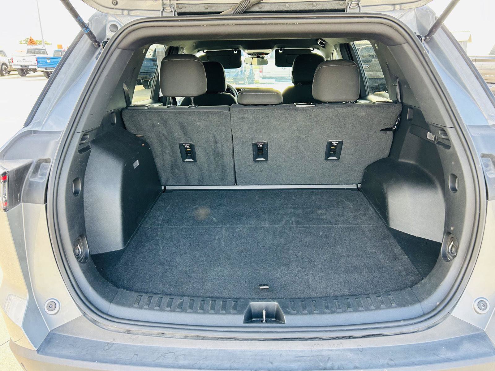 Used 2025 Chevrolet Equinox LT FWD image 28
