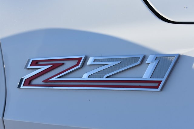 Used 2022 Chevrolet Suburban Z71 w/ Z71 Off-Road Package AWD/4WD image 13