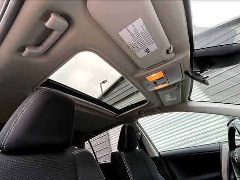 Used 2018 Toyota RAV4 XLE image 13