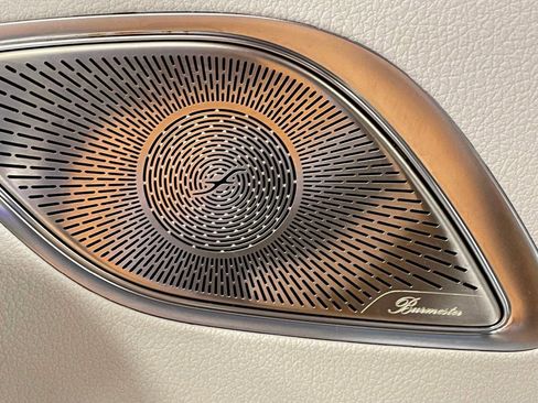 Used 2023 Mercedes-Benz EQE 500 4MATIC Sedan image 18