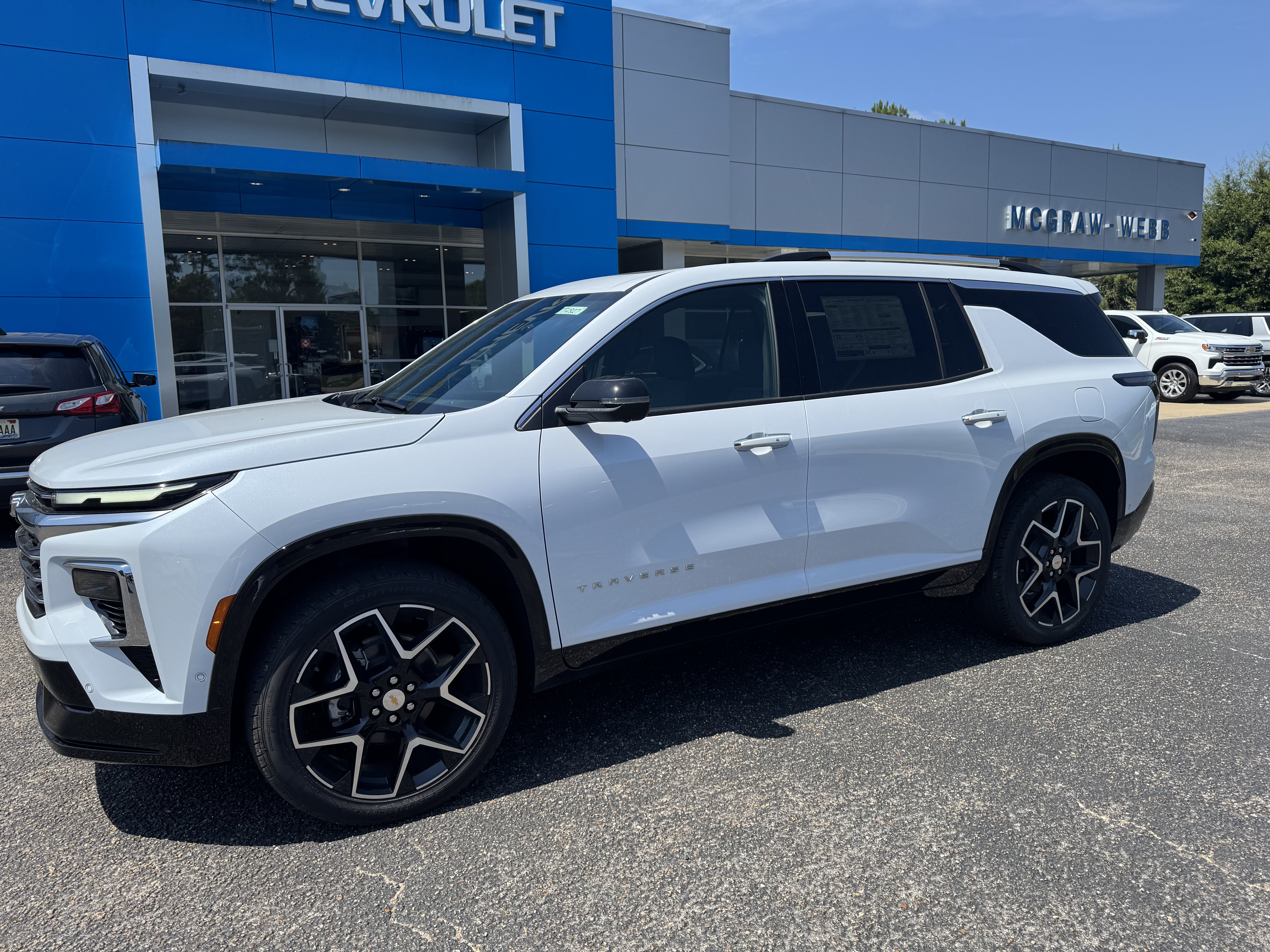 New 2026 Chevrolet Traverse High Country FWD image 3