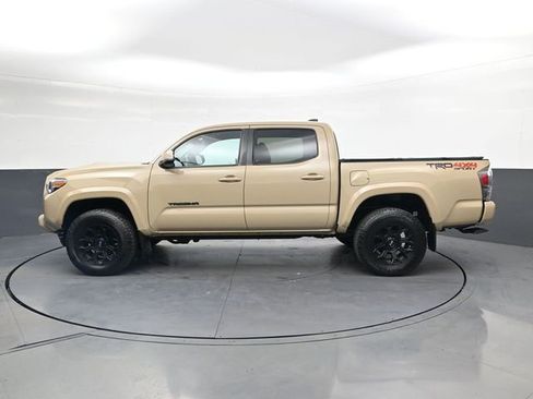 Used 2020 Toyota Tacoma TRD Sport AWD/4WD image 6