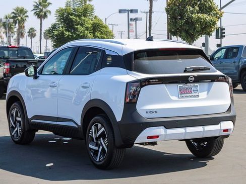New 2026 Nissan Kicks SV image 5