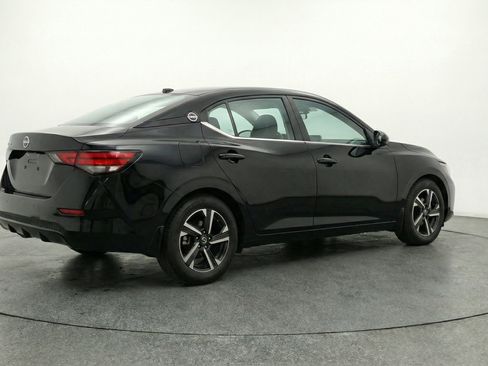 Used 2025 Nissan Sentra SV image 9