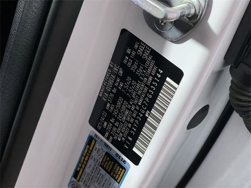 Used 2023 Kia Telluride EX w/ EX Captain's Chair Package image 40