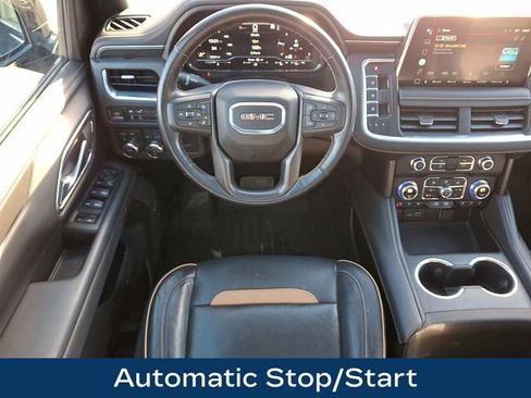Used 2022 GMC Yukon XL AT4 image 16