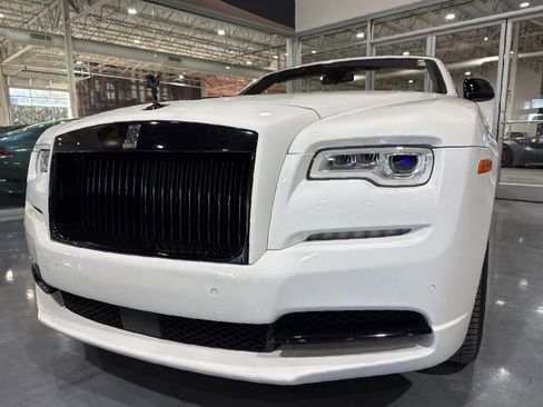 Used 2017 Rolls-Royce Dawn image 25