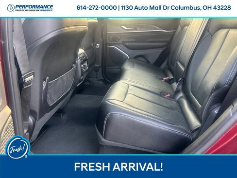 Used 2022 Jeep Grand Cherokee Overland w/ Advanced Protech Group III AWD/4WD image 13