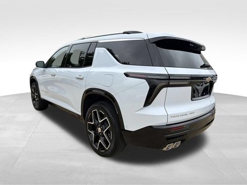 New 2026 Chevrolet Traverse High Country w/ LPO, Floor Liner Package AWD/4WD image 3