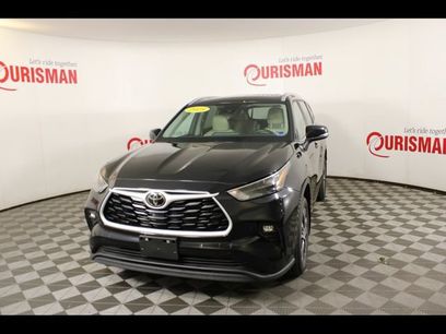 Used 2025 Toyota Highlander XLE