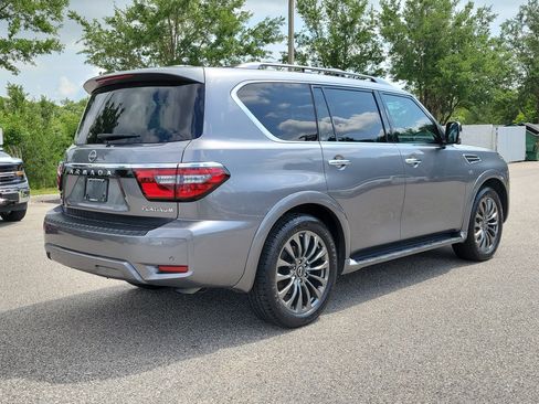 Used 2021 Nissan Armada Platinum w/ Captain's Chairs Package RWD image 6